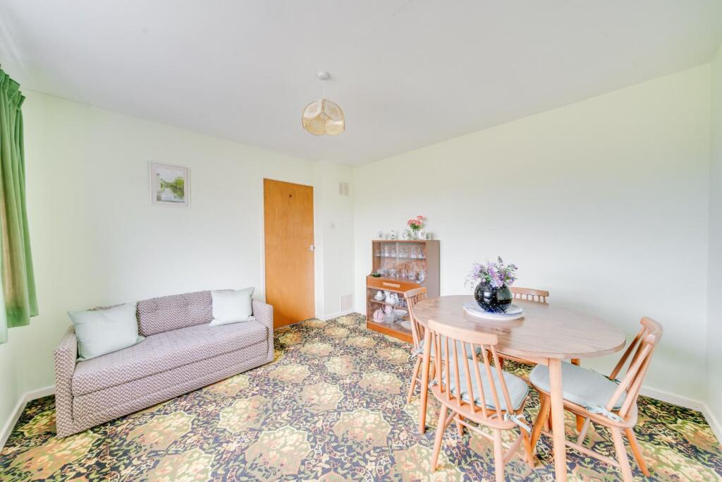 8 - bed 3.jpg