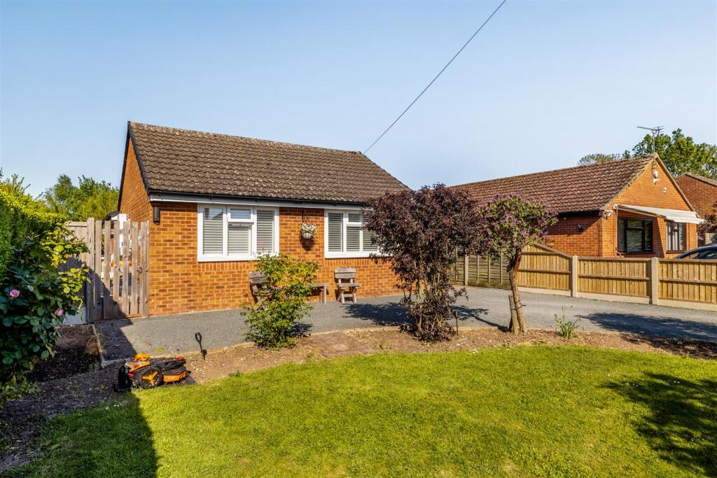 Wisteria (Friskney)-5.jpg