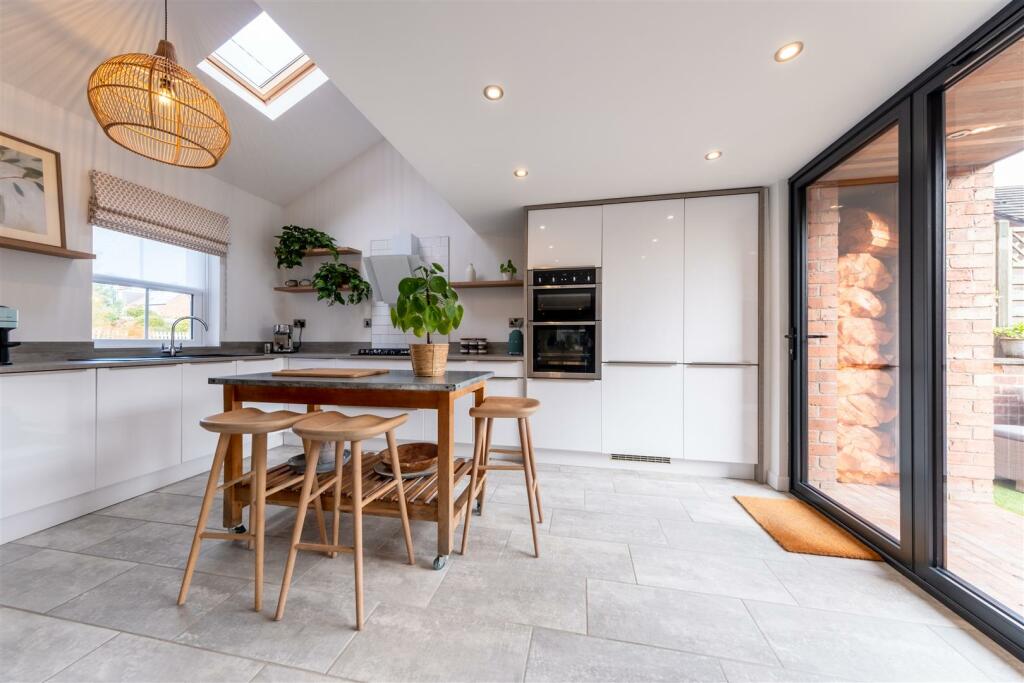 77 Hockenhull Lane-003.jpg