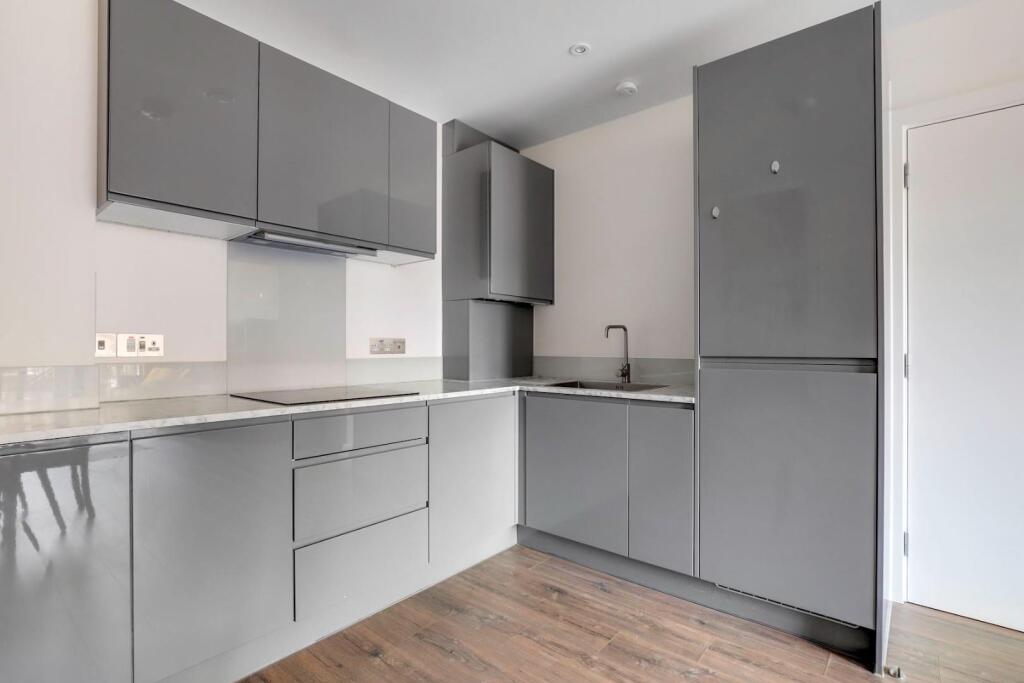 10-d691JHPropWorld - 1 Melody Court - 28-medium.jp