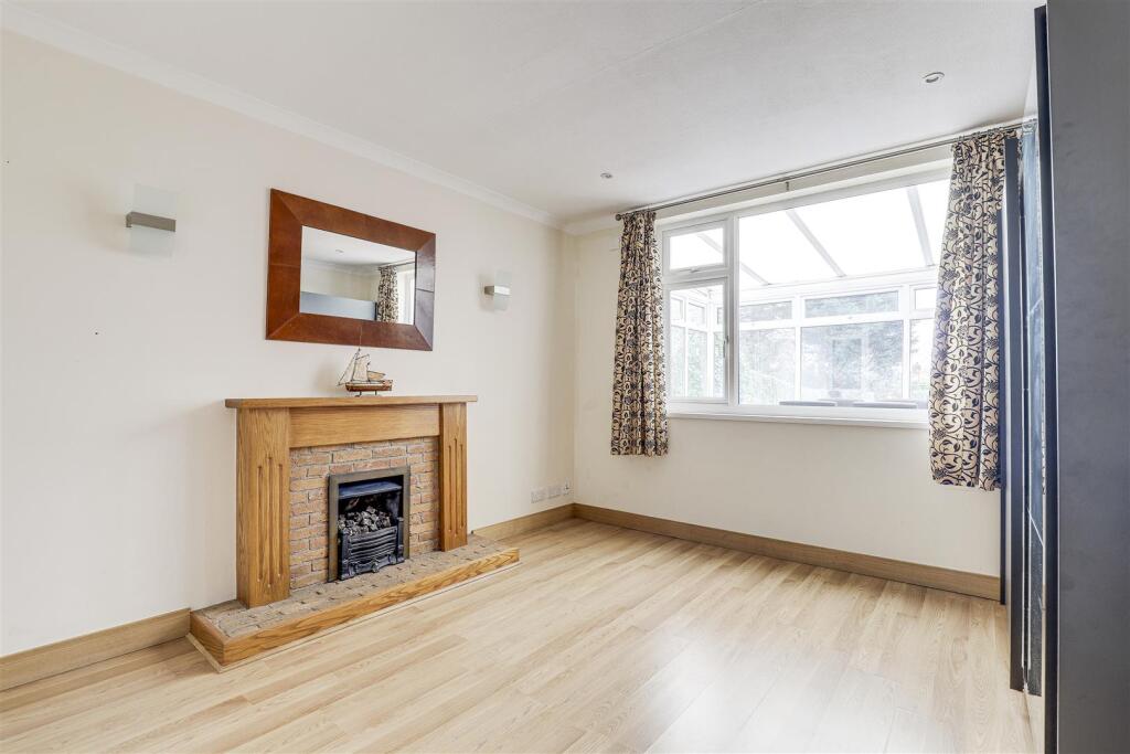 Harrow Road, West Bridgford, Nottinghamshire, NG2 7DX