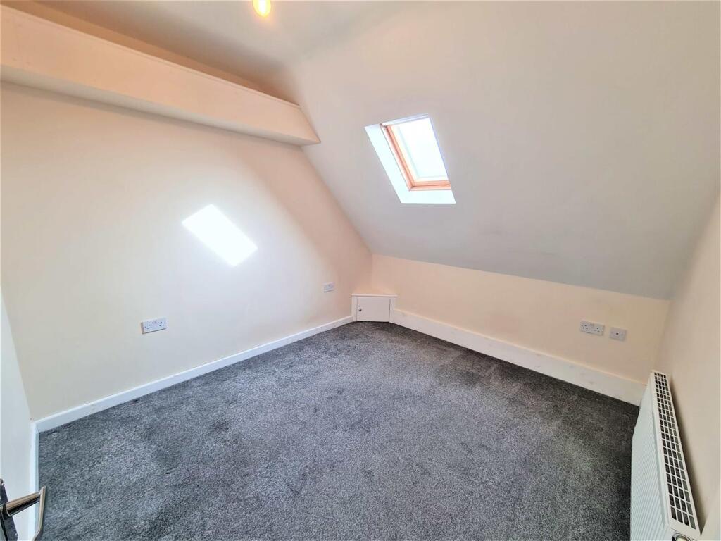 Bedroom Pic 1