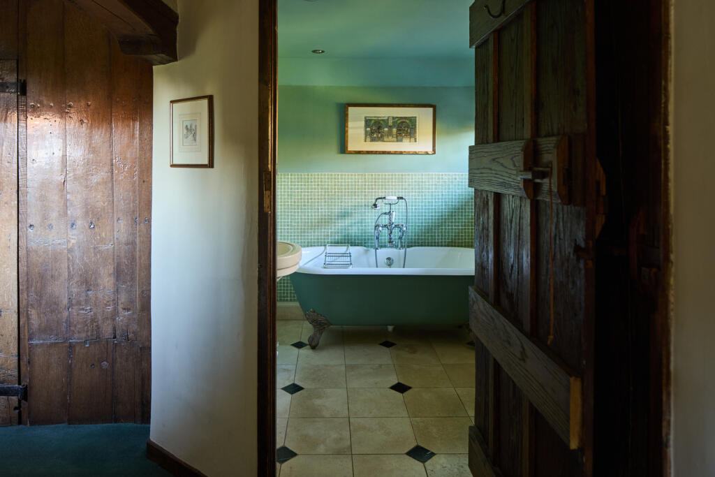 239858 - DGLA1397.jpg