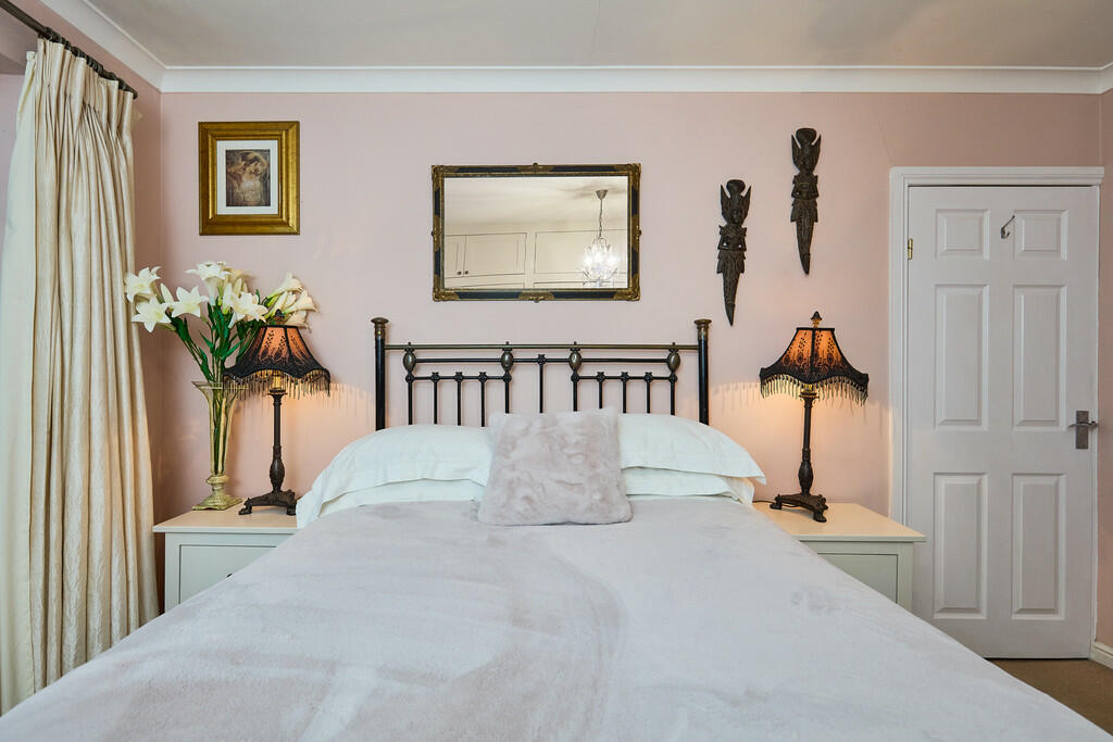 Edward Knight 202...