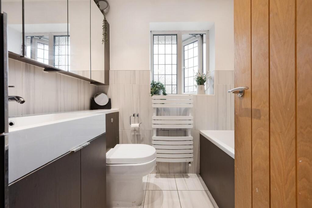 174 Whittingham Drive HDR-13.jpg