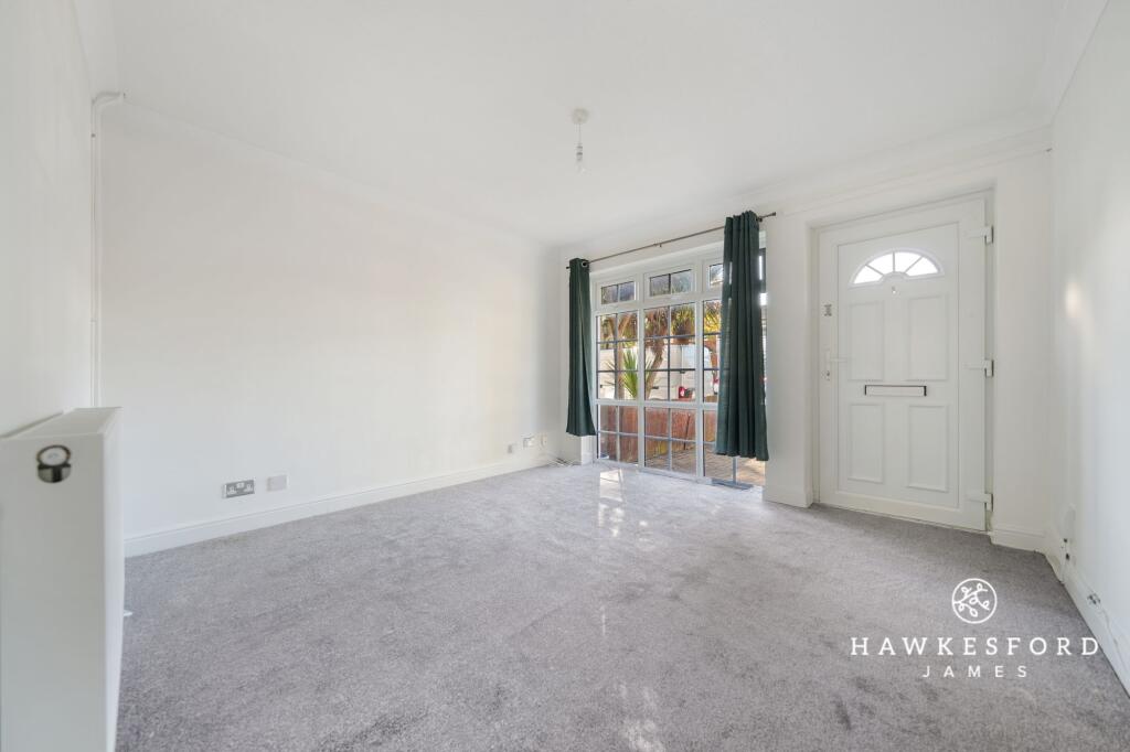 Warlingham Close, Rainham - Lounge