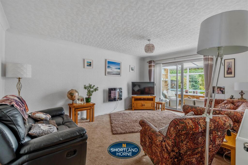 21 Regis Walk WM (4 of 25).jpg