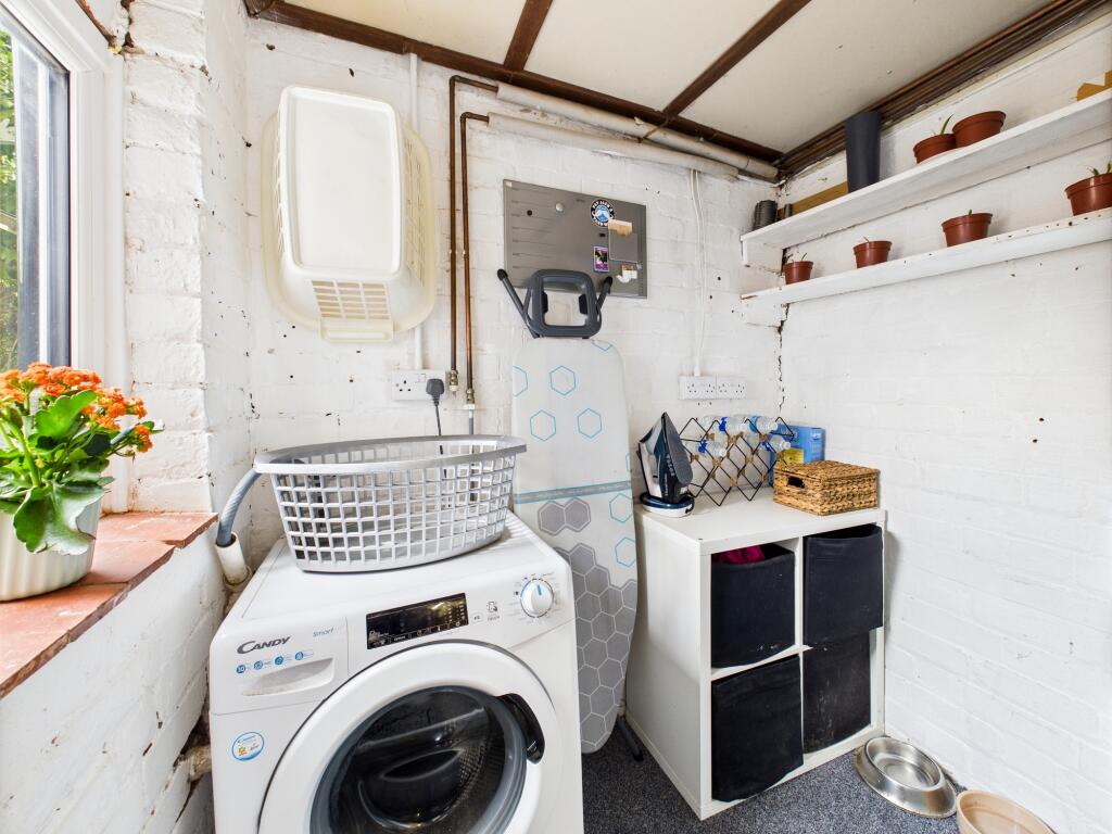 CAM05192G0-PR0097-STILL022