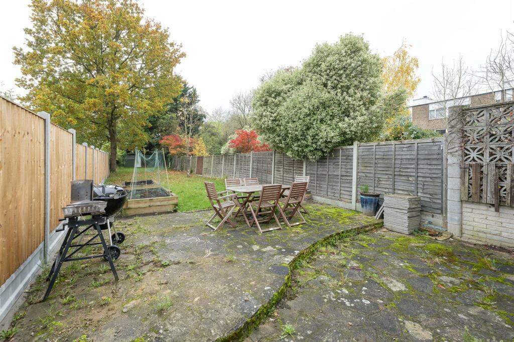 Chingford Avenue, E4