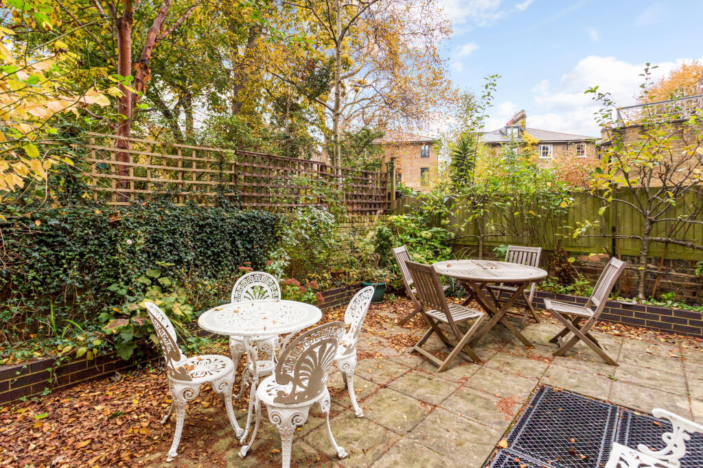 1, 49-50 Ainger Road