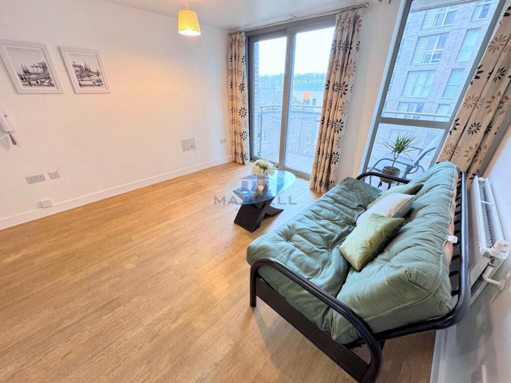 LARGE STUDIO FOR RENT IN LEWISHAM, SE13