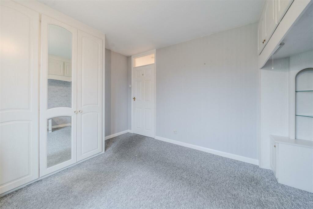Bedroom 1-3.jpg