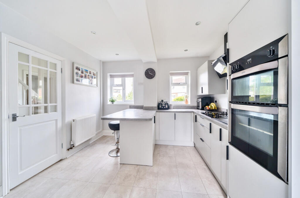 Kitchen/Breakfast
