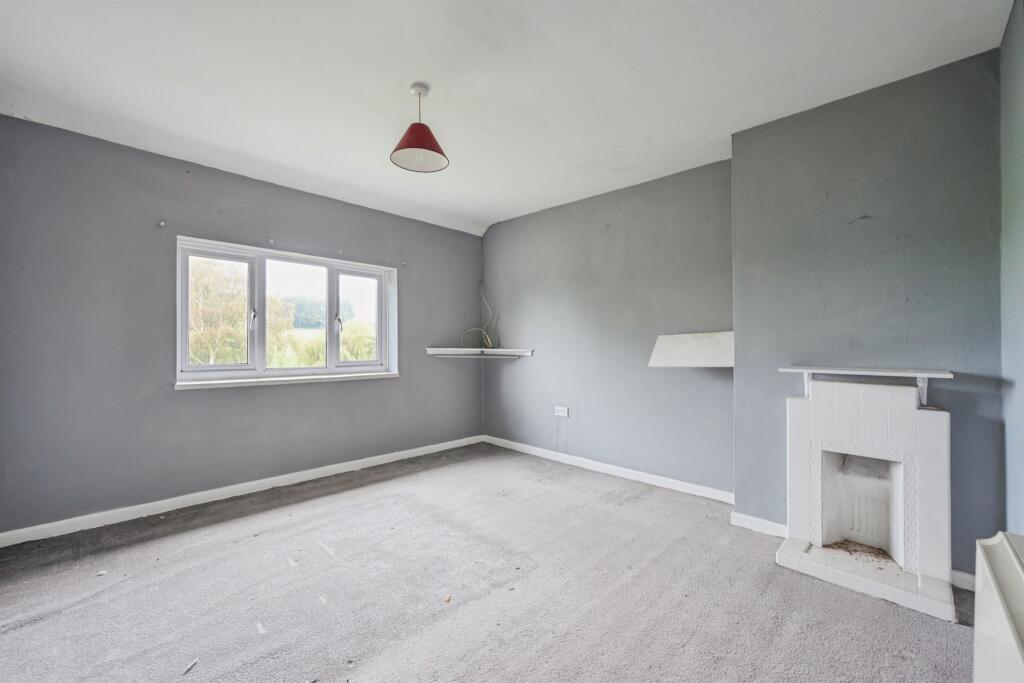 Bedroom: