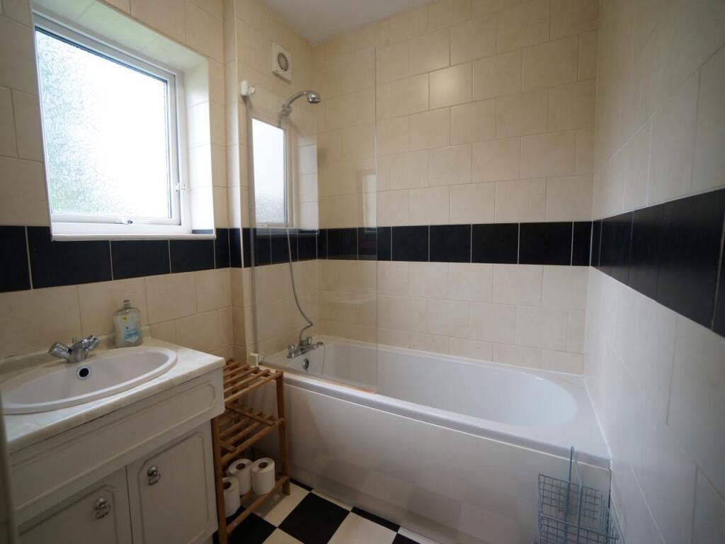 Shower Room.JPG