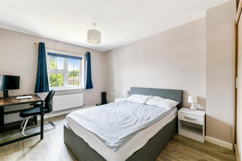 FIELDOAKS WAY (17).jpg