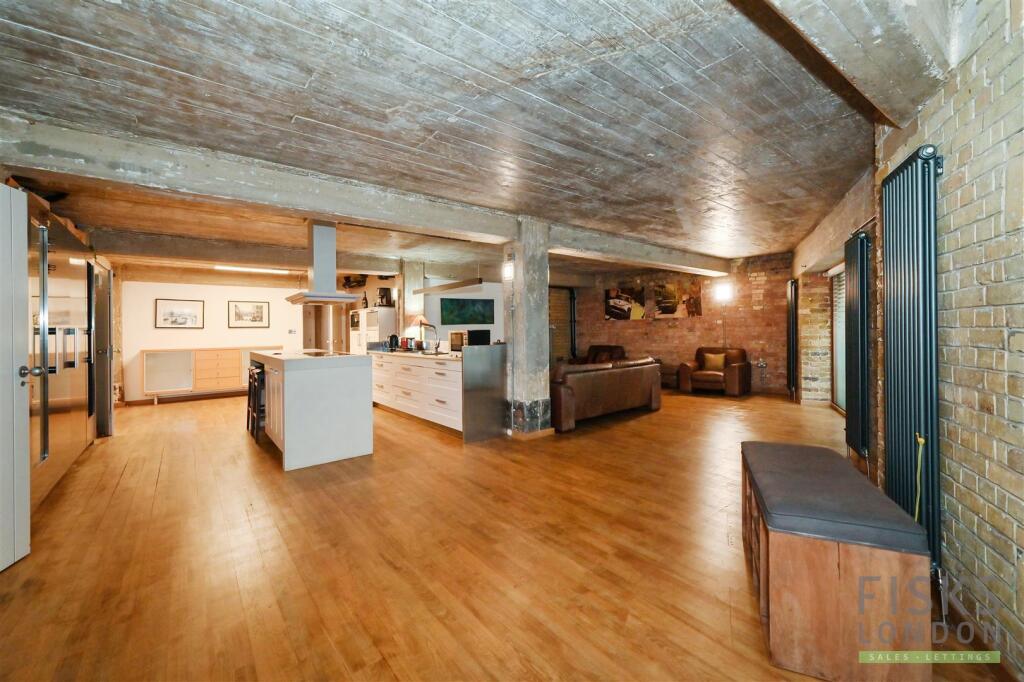 Studio B living room 2.jpg
