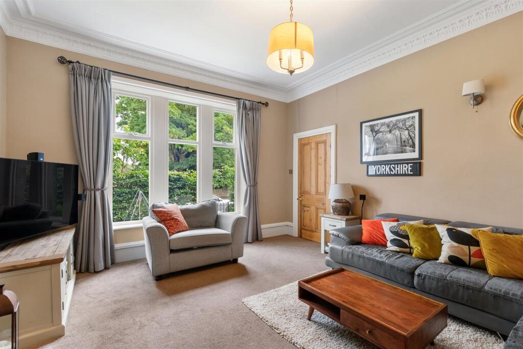 Sitting Room 2.jpg