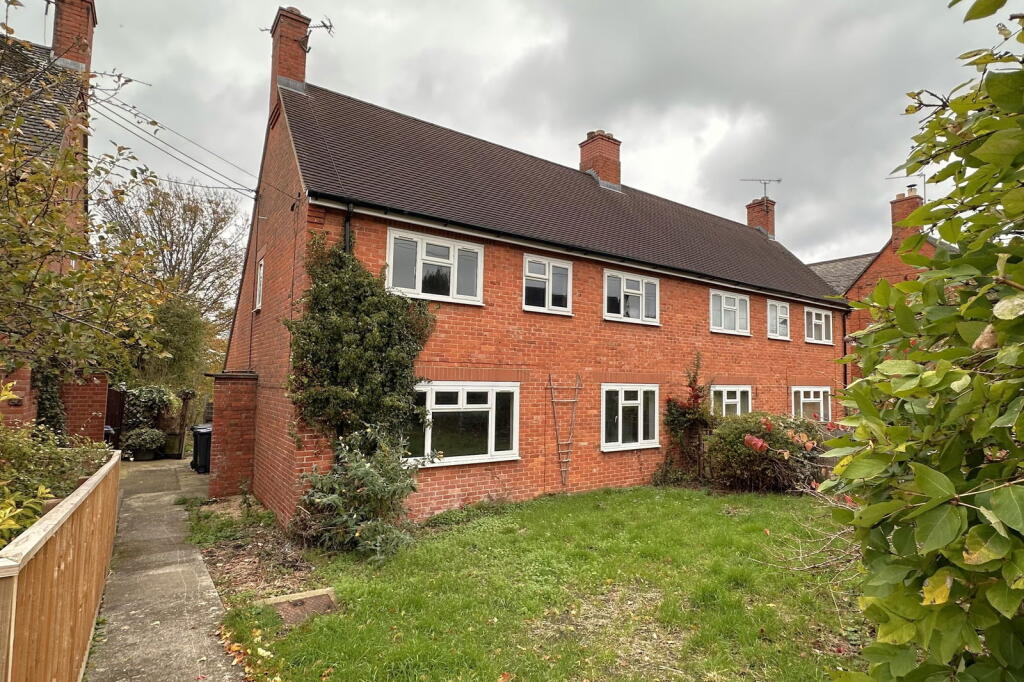 Lavington Hill, Market Lavington, Devizes, Wiltshire, SN10 4DR