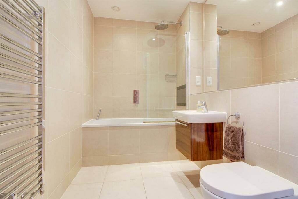 bathroom.jpeg