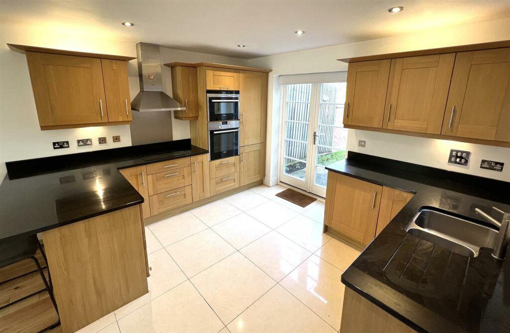 Kitchen A.JPG