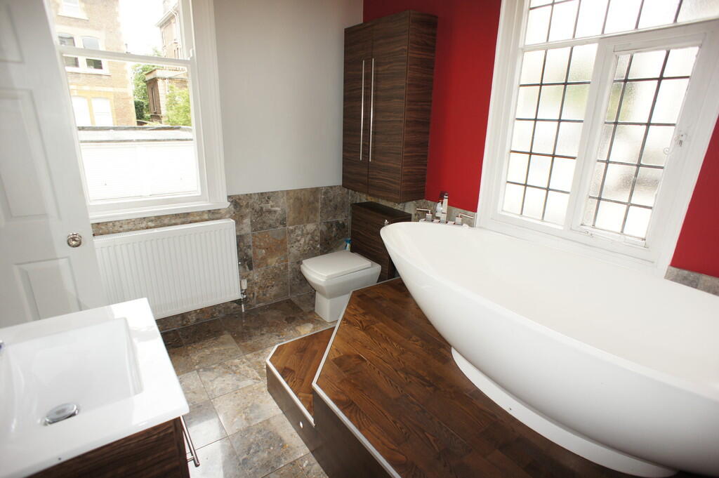 en suite bathroom