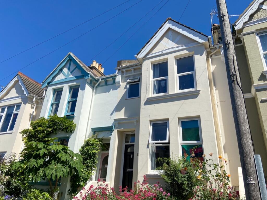 64 Brading Road FoH (2)