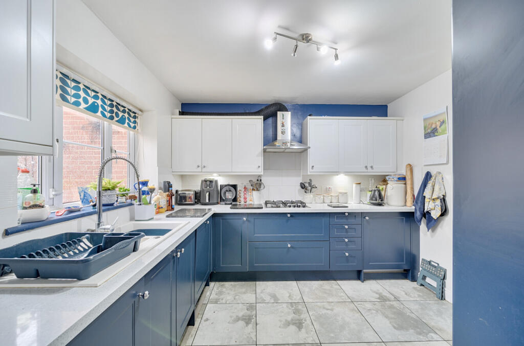 1307075-12-684af6...