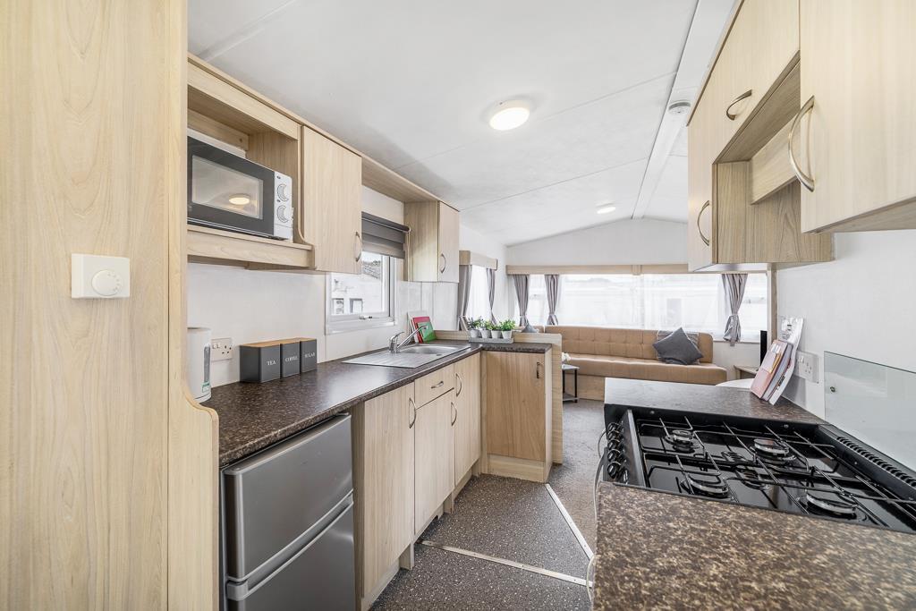 33 Oak Tree Holiday Village (Antons Gowt)-11.jpg