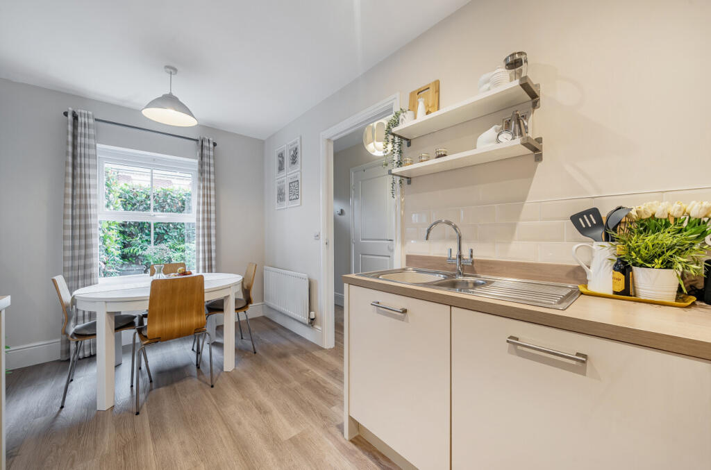 1313342-16-685ad7...