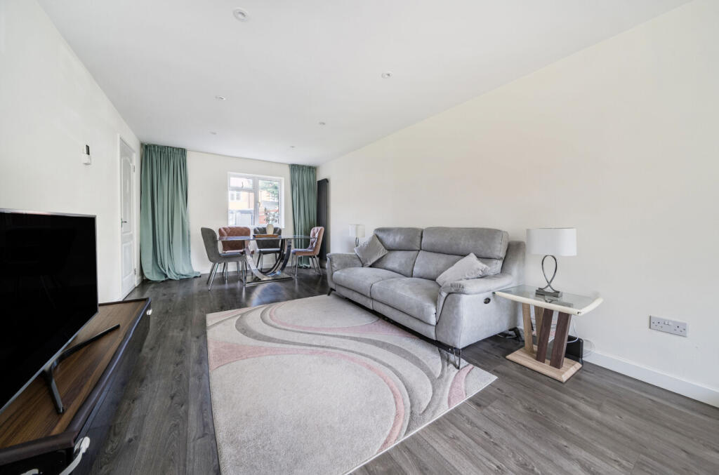 15-681c9193de1fe-...