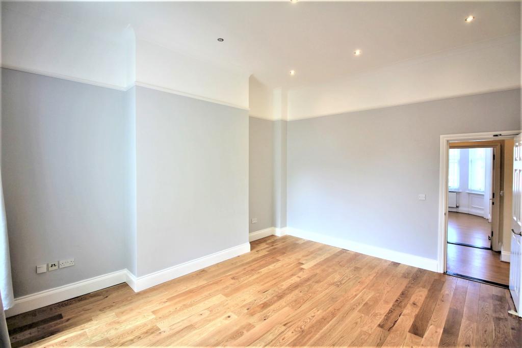 FRONT ROOM 2.JPG