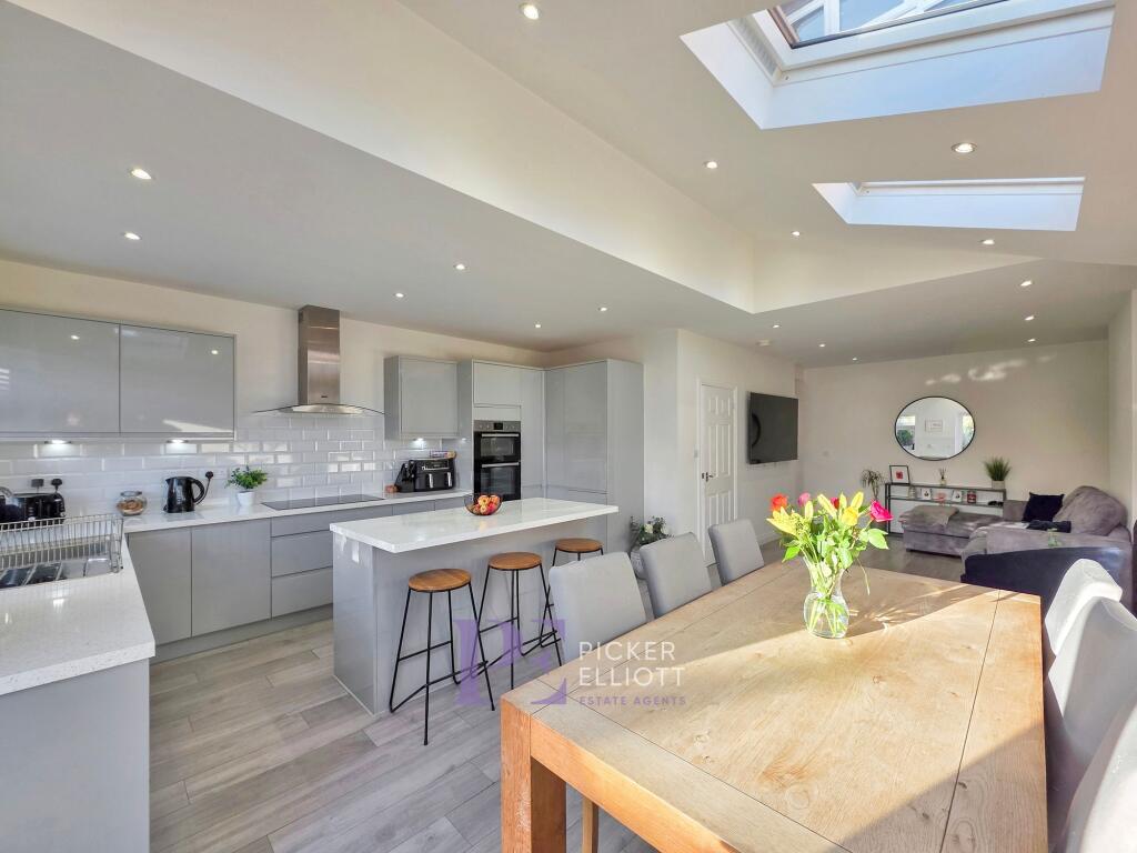 Living kitchen dining room