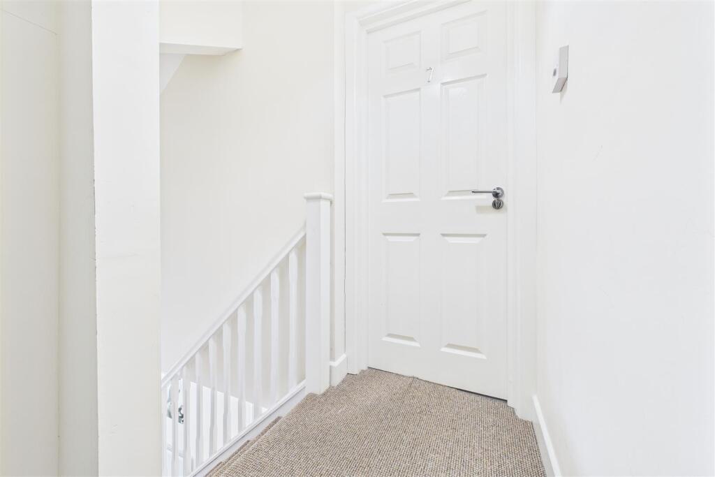 42 Frome Valley Road, Frenchay, Bristol BS16 1HE |