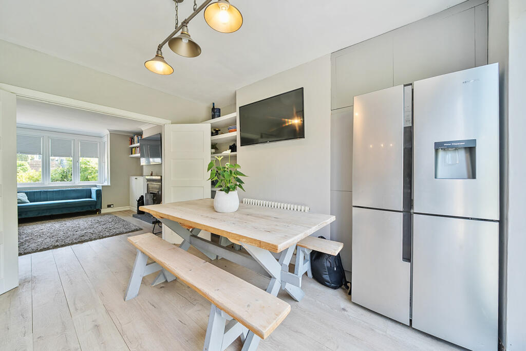 024-17-6814d3187c...