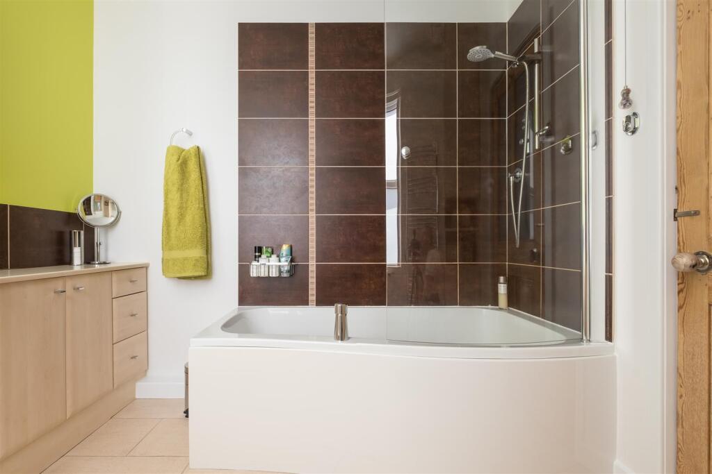 untitled (20 of 32).jpg