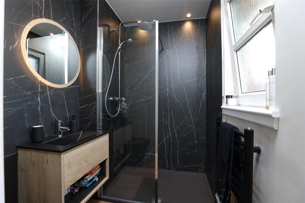 Ensuite