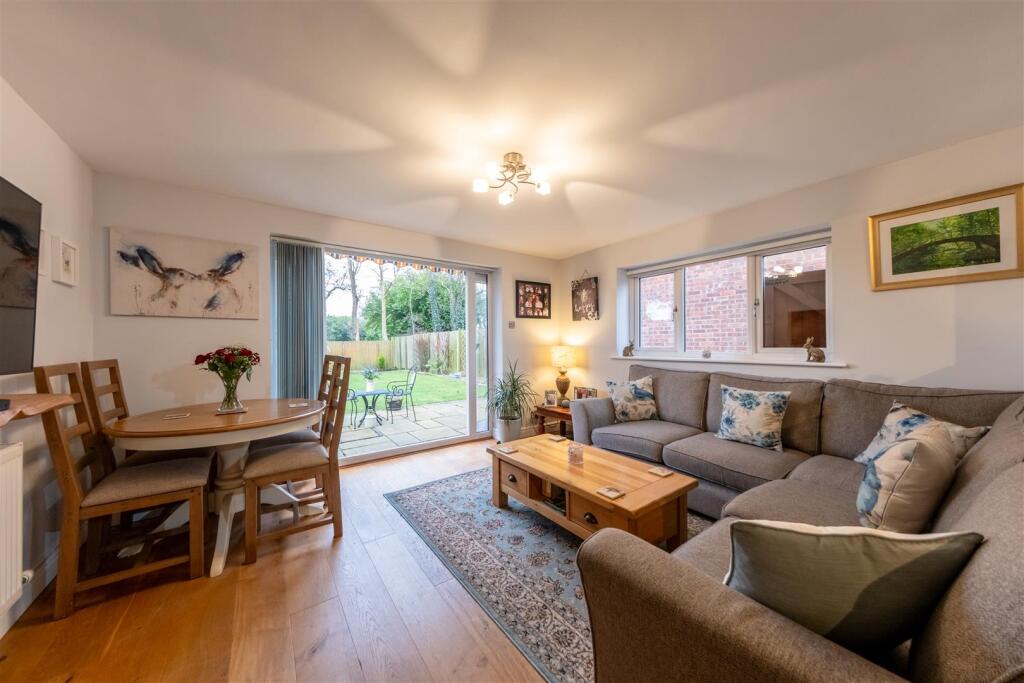 6 Gowy Court -004.jpg