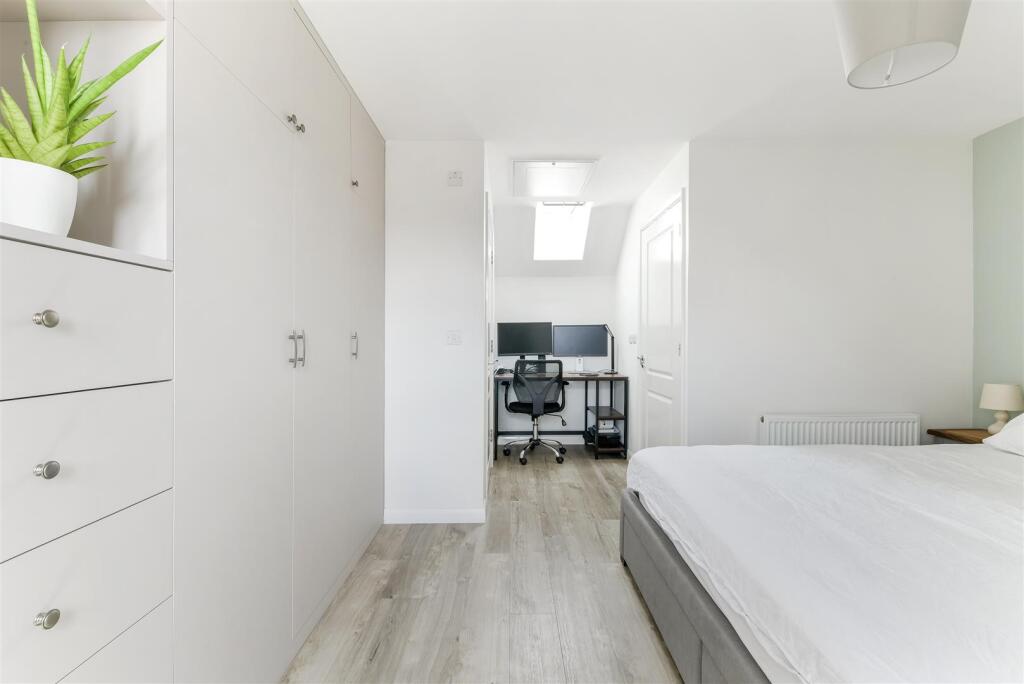 FIELDOAKS WAY (20).jpg