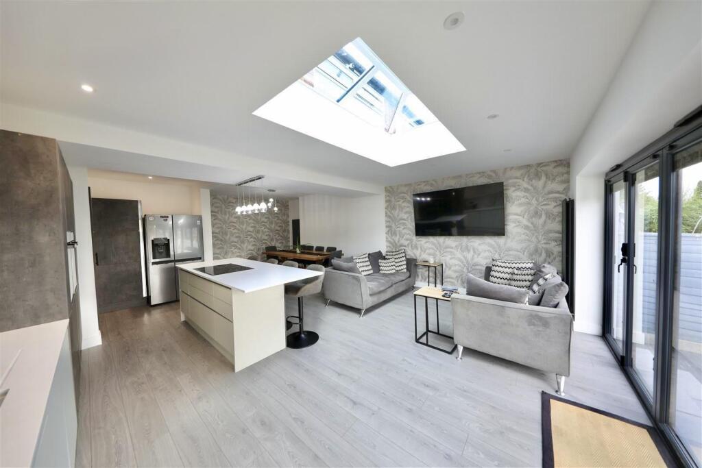 Open plan kitchen living area
