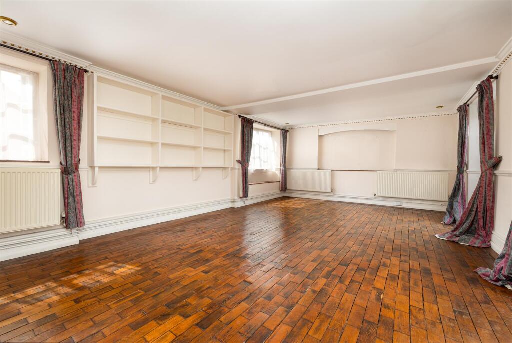 LE12 5DF 1MS-017.jpg