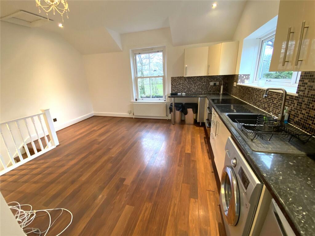 Lounge/Kitchen 2