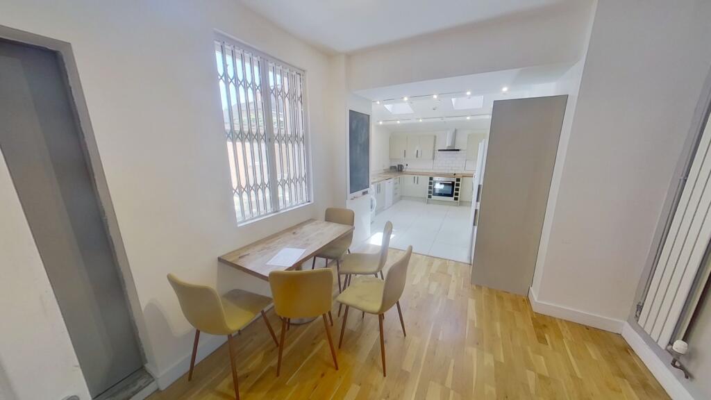 128-Gregory-Blvd-08042022_092559