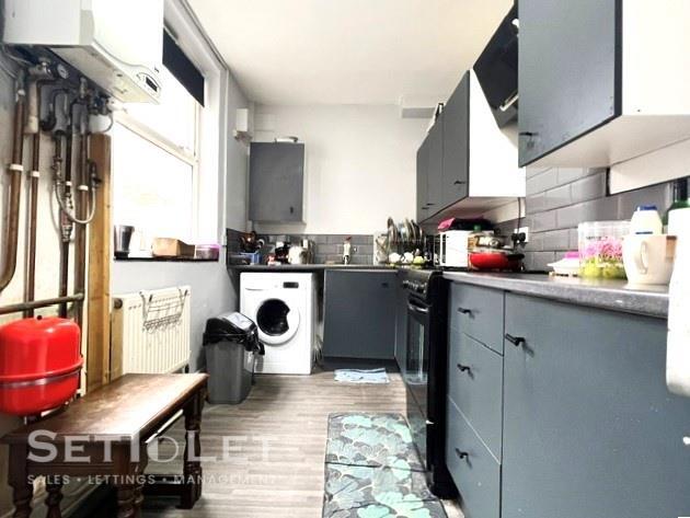31 Chartley Road, LE31AB - Sale 7.jpg