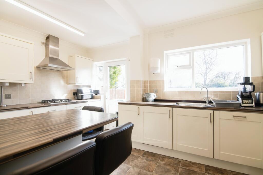 Kitchen/Breakfast