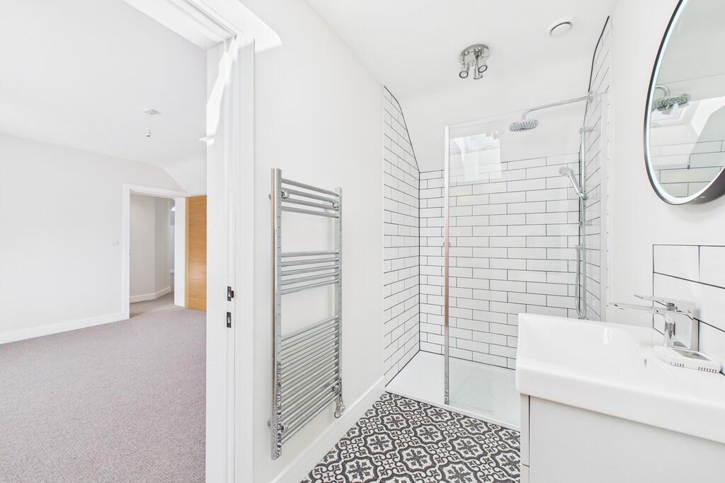 CAM01689G0-PR0456...