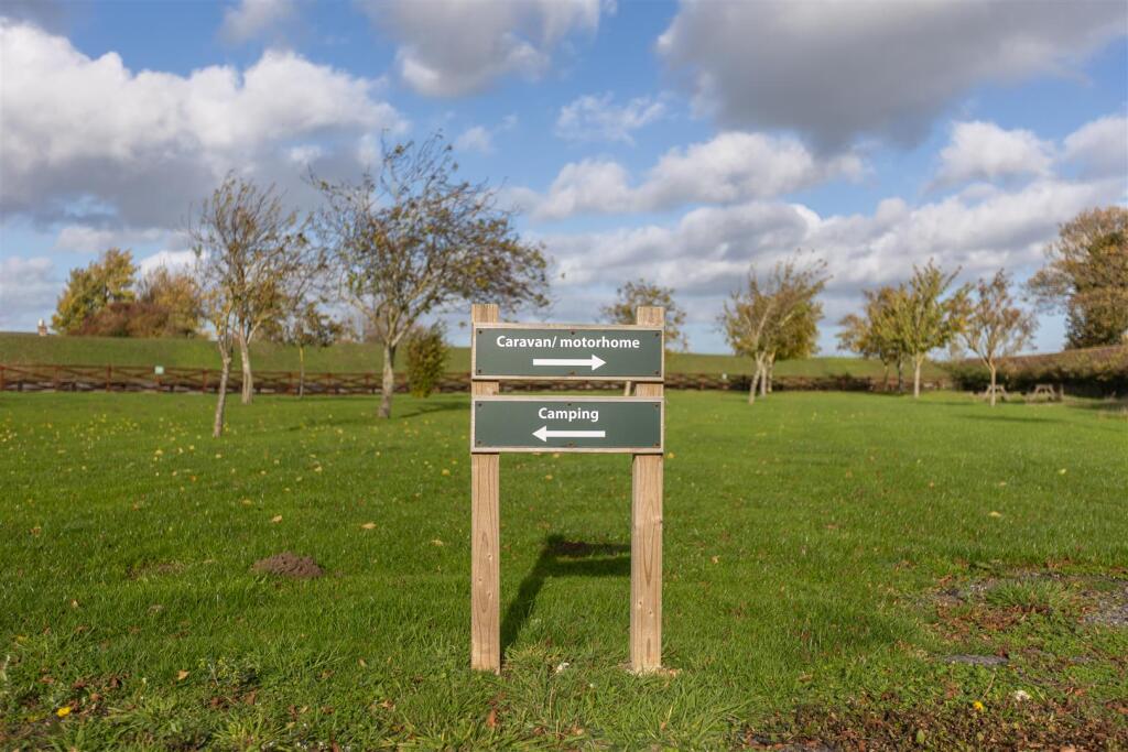 Low Moorgate Park-3.jpg