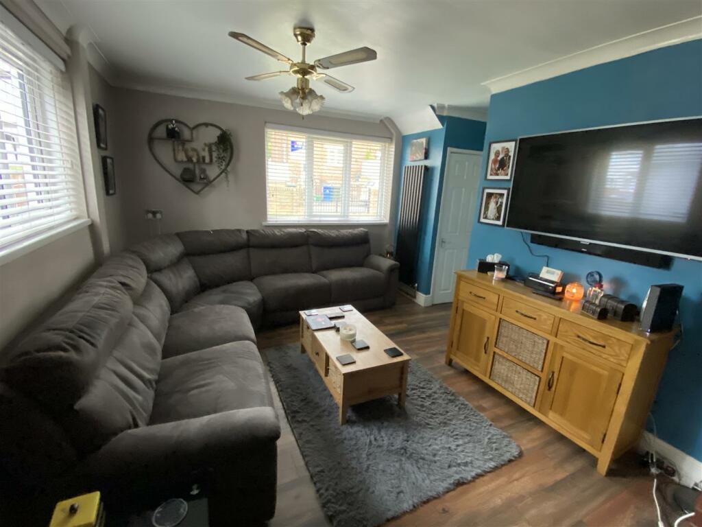 Reception room: