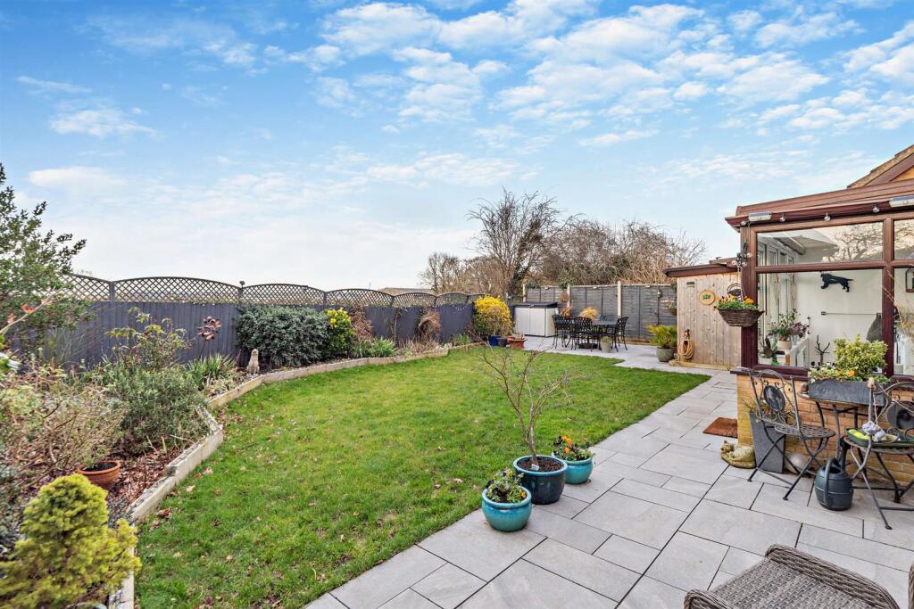 8635614-exterior02-800.jpg