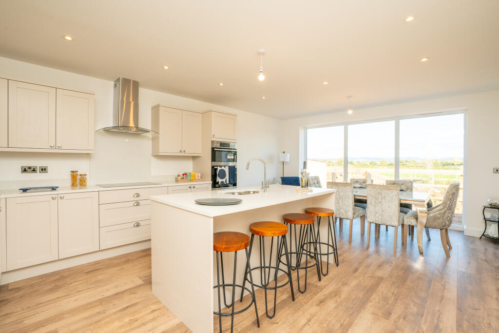 plot8sandhutton7